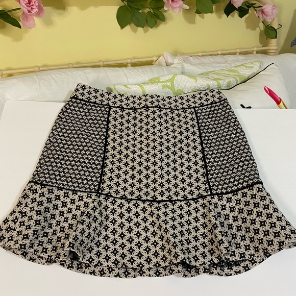 NWT Loft cream and black tulip π· skirt Sz 10P - Picture 8 of 15
